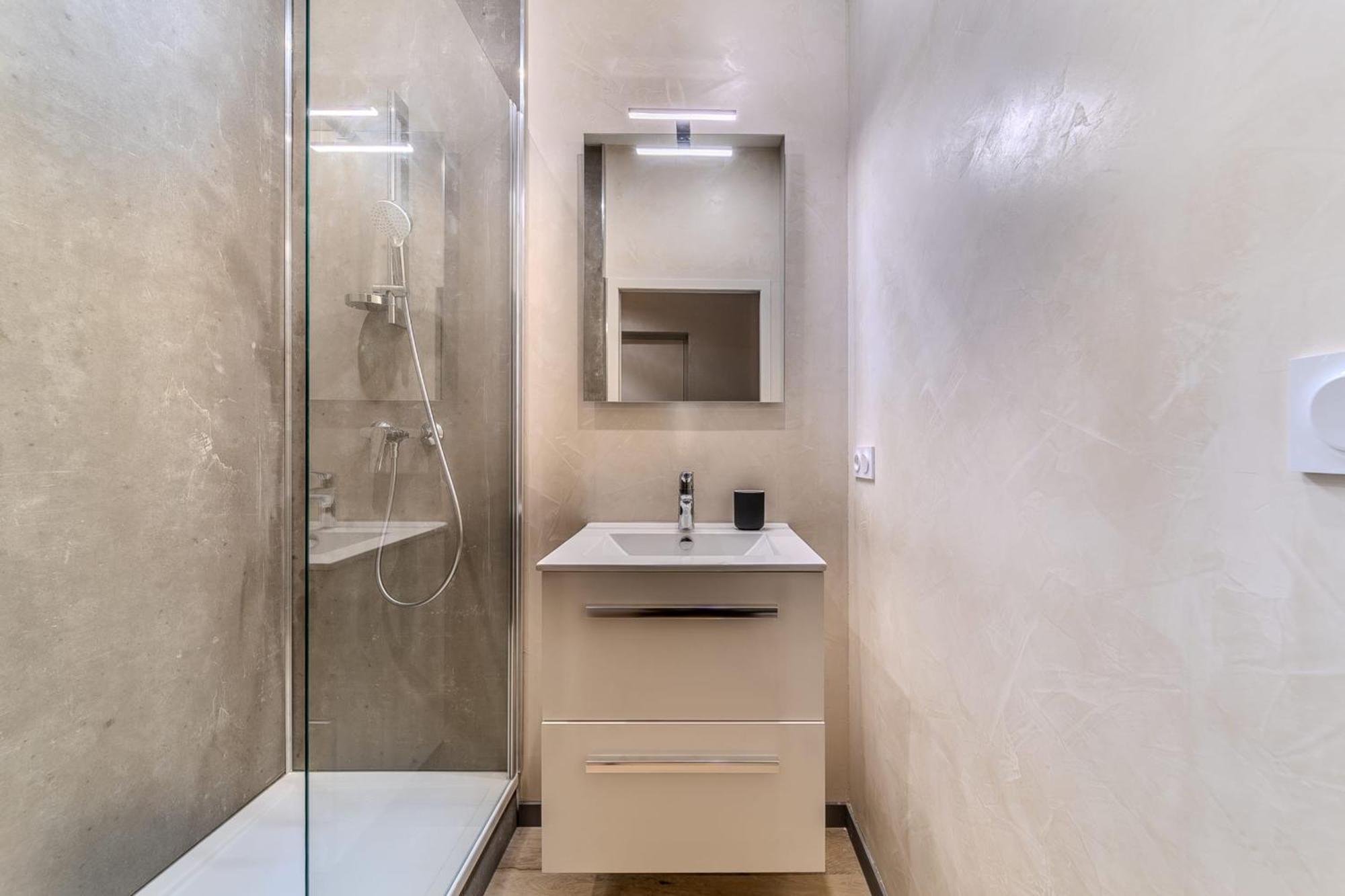 Charming 1-Bedroom Apartment Across From Halles Paul Bocuse & Part-Dieu Lyon Buitenkant foto